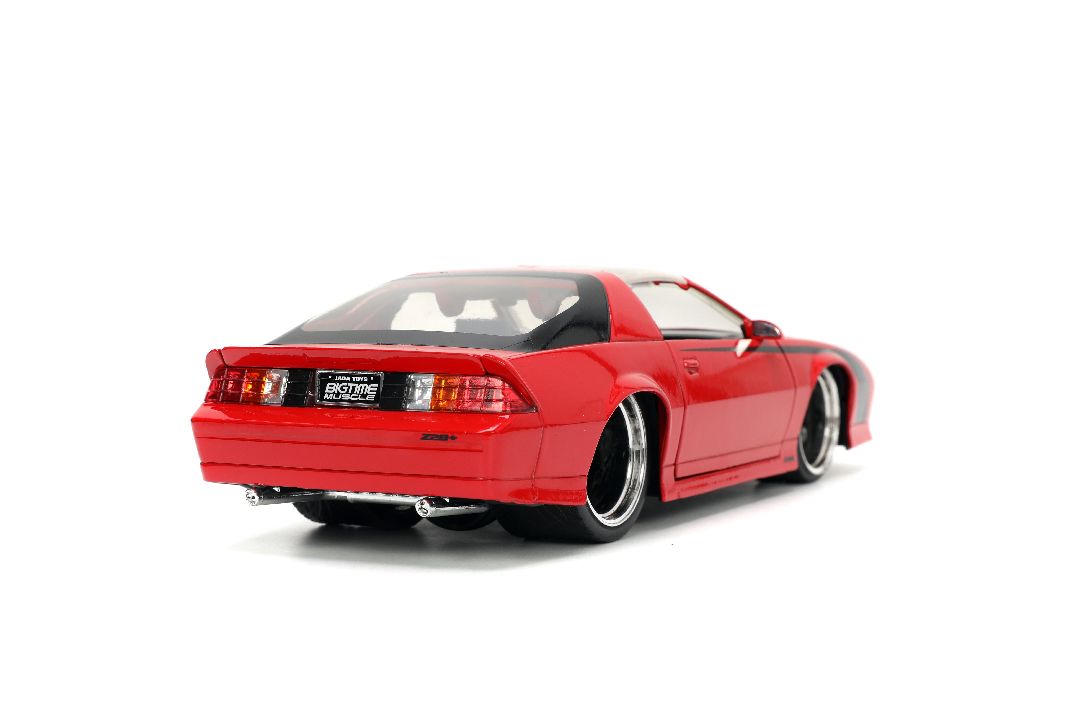 Jada 1/24 "BIG TIME Muscle" 1985 Chevy Camaro Z28 – image 4