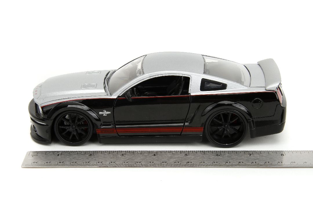 Jada 1/24 "BIGTIME Muscle" 2008 Ford Mustang Shelby GT500KR – image 12
