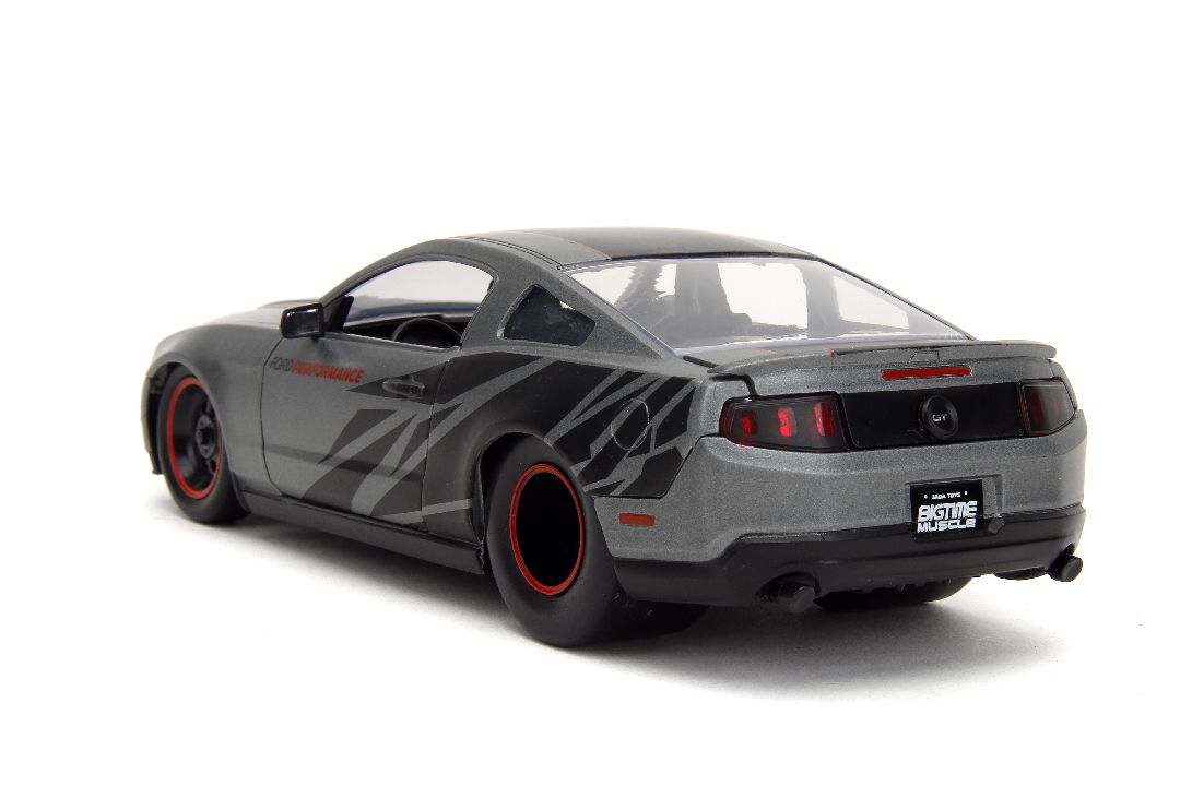 Jada 1/24 "BIGTIME Muscle" 2010 Ford Mustang GT – image 3