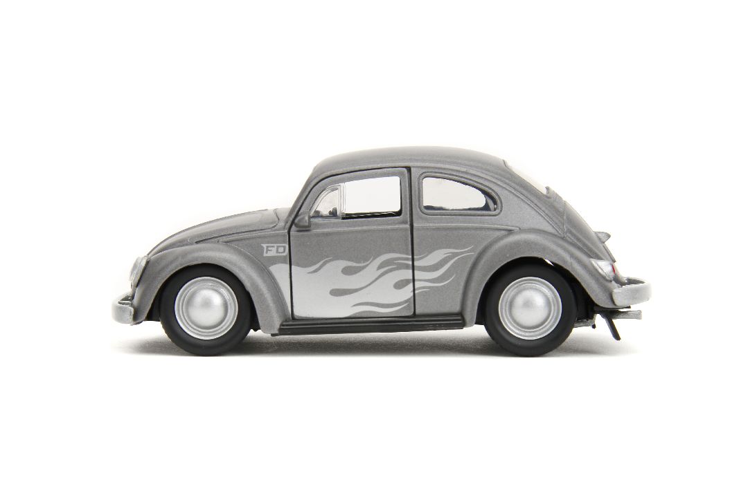 Jada 1/32 "PUNCH BUGGY" 1959 VW Beetle W/Boxing Gloves - Gray – image 4