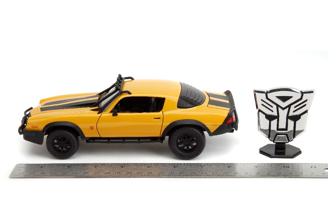 Jada 1/24 "Hollywood Rides" Transformers 7 1977 Camaro Bumblebee – image 13