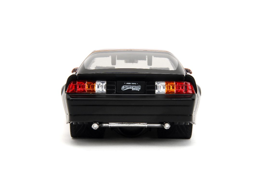 Jada 1/24 "Hollywood Rides" Cheetos 1985 Chevy Camaro w/Chester – image 10