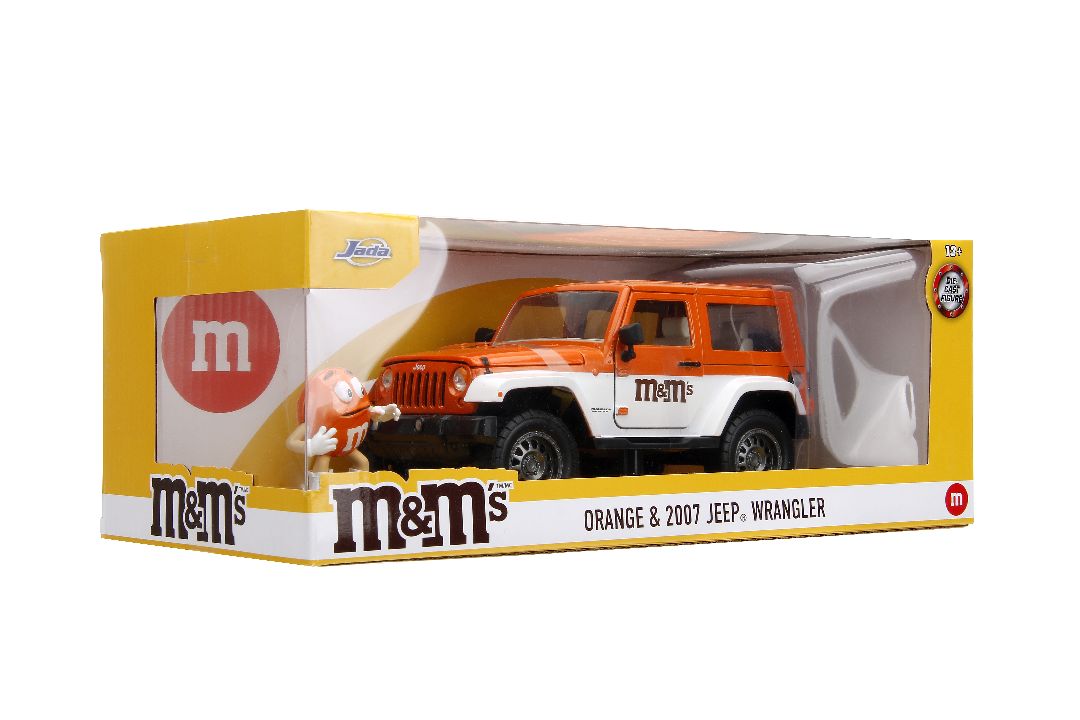 Jada 1/24 "Hollywood Rides" 2007 Jeep Wrangler with Orange M&M – image 19