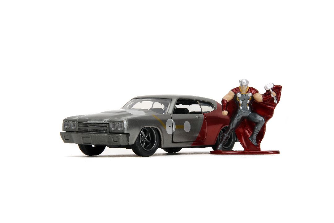 Jada 1/32 "Hollywood Rides" Marvel 1970 Chevelle SS w/Thor – image 4