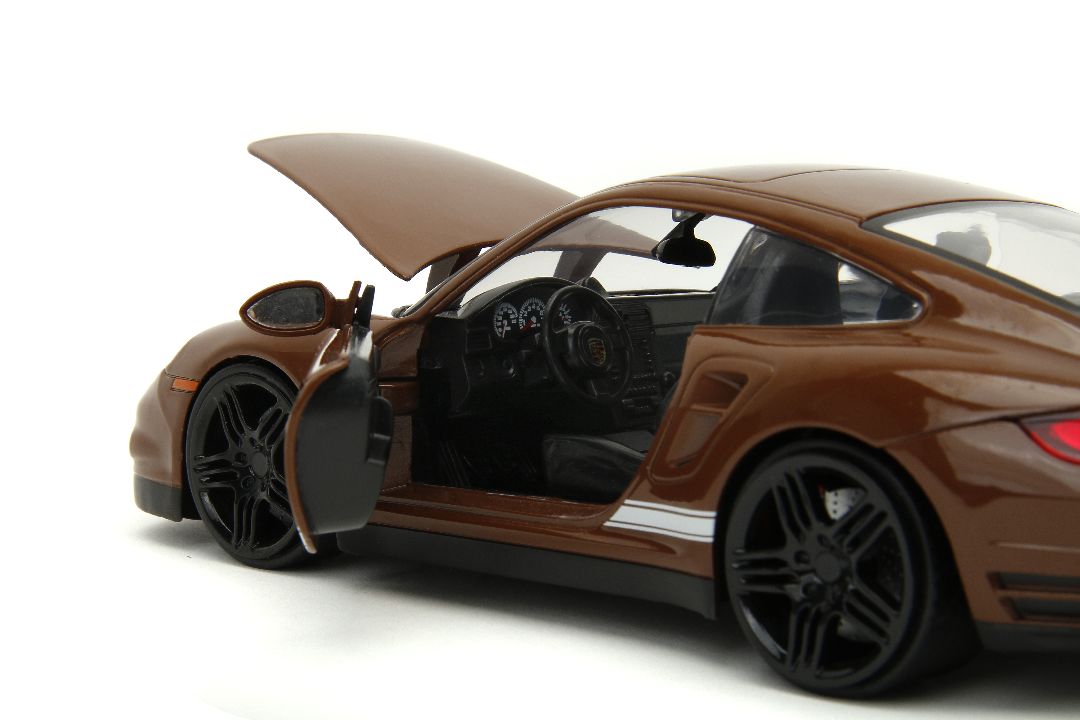 Jada 1/24 "Hollywood Rides" 2007 Porsche 911 Turbo w/Brown M&Ms – image 18