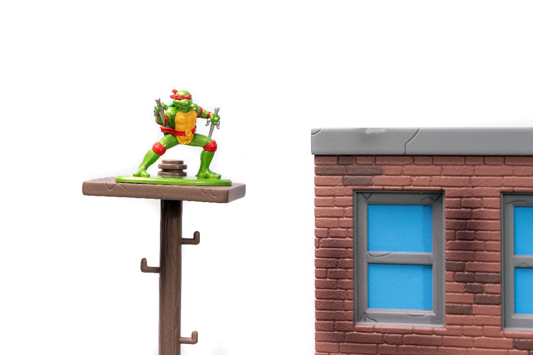 Jada Nano Scene TMNT Turtle Lair with 4 Figures – image 9
