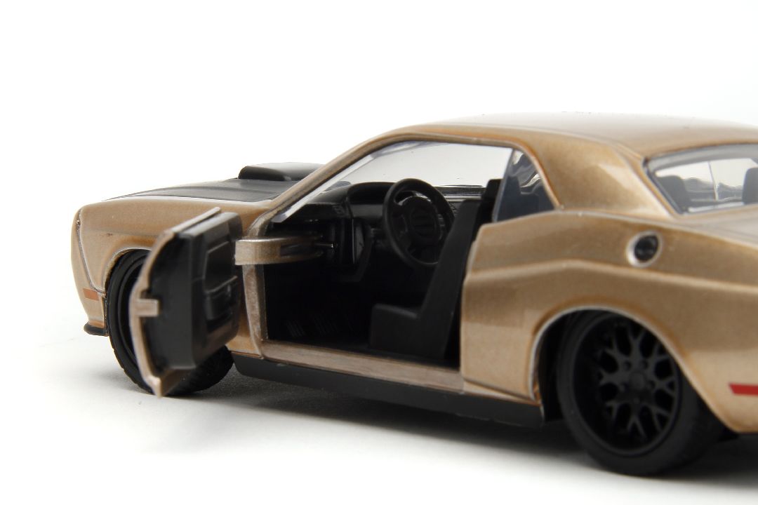 Jada 1/32 "Pink Slips" - 2012 Dodge Challenger SRT8 – image 9