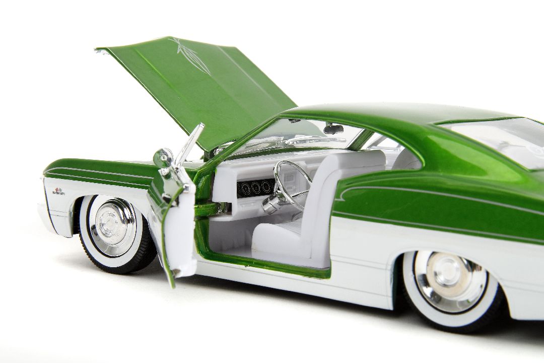 Jada 1/24 "BIGTIME Muscle" 1967 Chevy Impala 2-Door – image 10