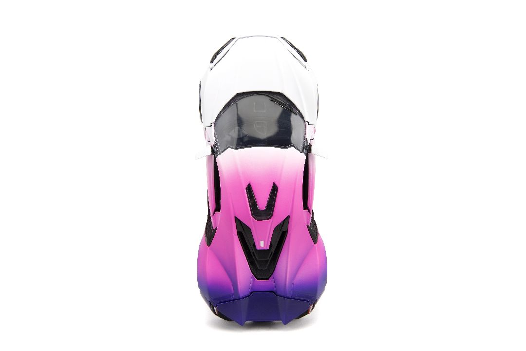Jada 1/24 "Pink Slips" w/Base - Lykan HyperSport – image 7