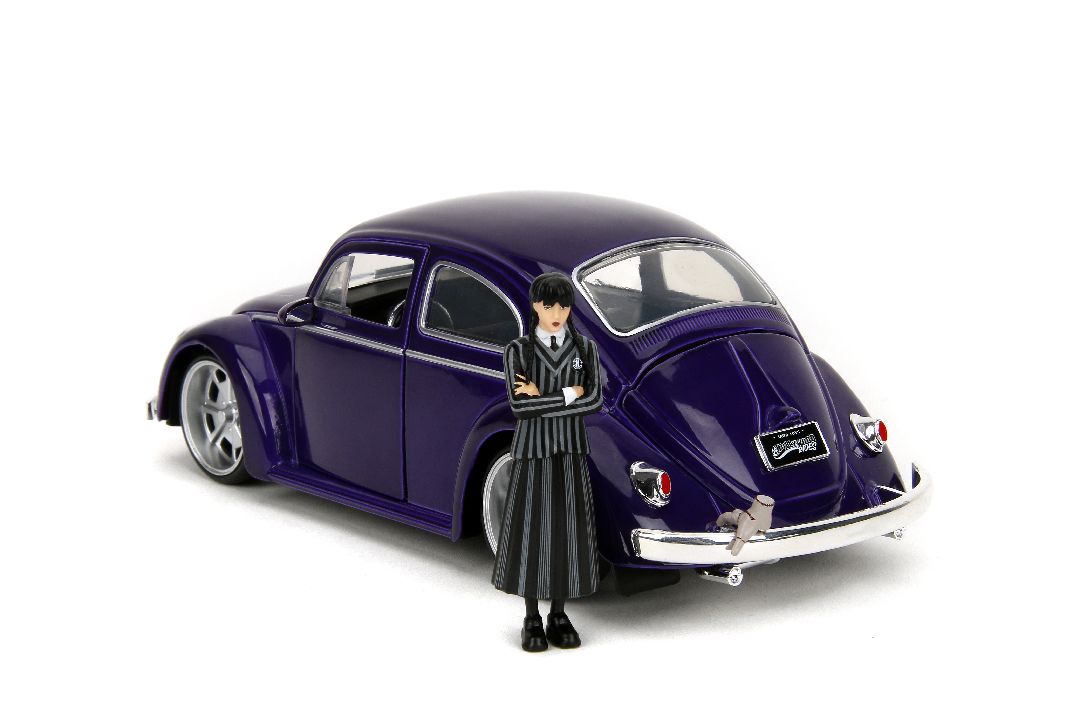 Jada 1/24 "Hollywood Rides" 1959 VW Beetle w/ Wednesday Addams – image 16