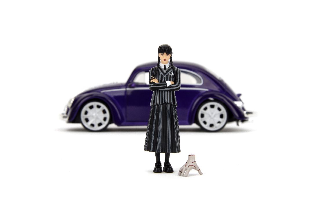 Jada 1/24 "Hollywood Rides" 1959 VW Beetle w/ Wednesday Addams – image 17