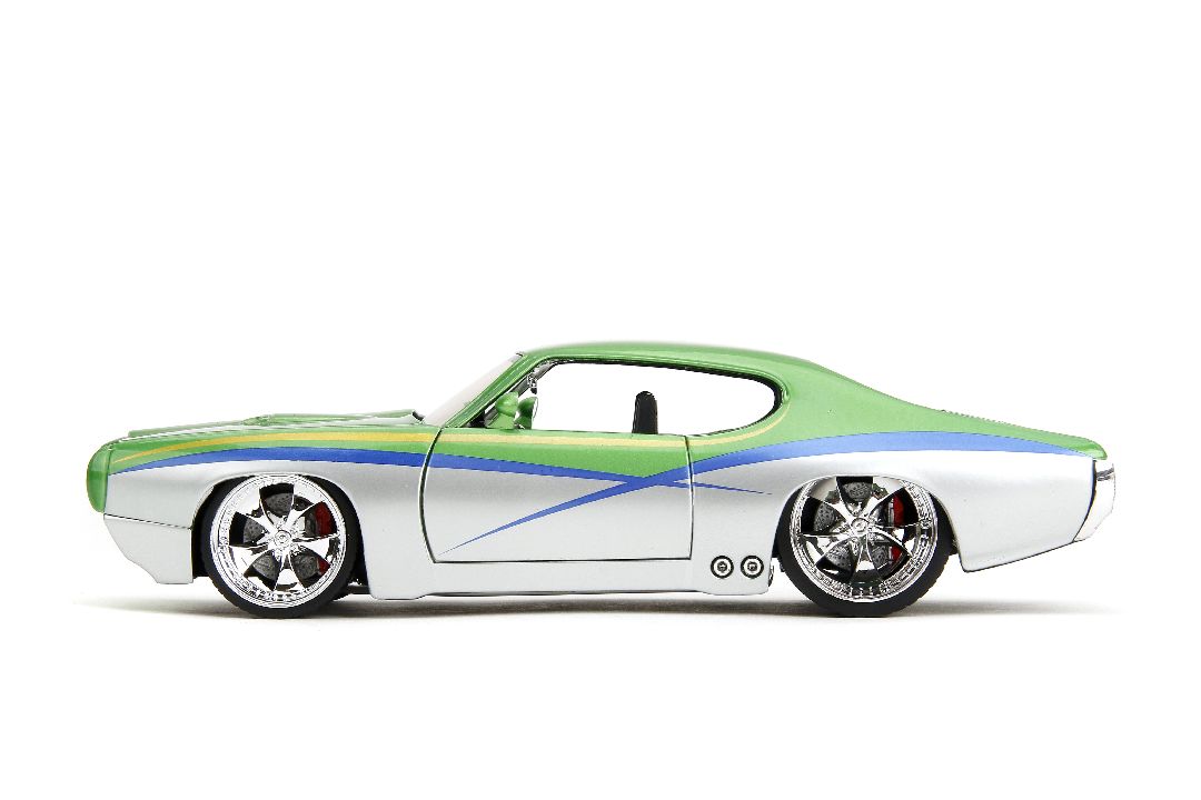 Jada 1/24 "BIGTIME Muscle" - 1969 Pontiac GTO Judge – image 4