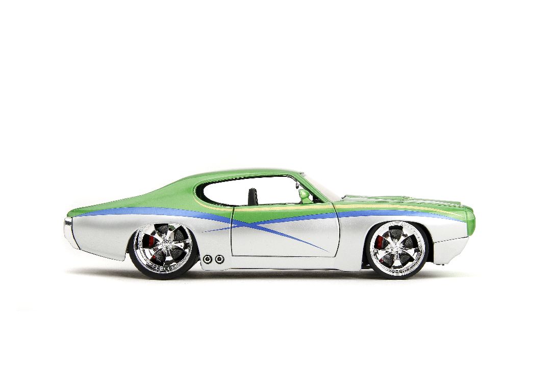 Jada 1/24 "BIGTIME Muscle" - 1969 Pontiac GTO Judge – image 8