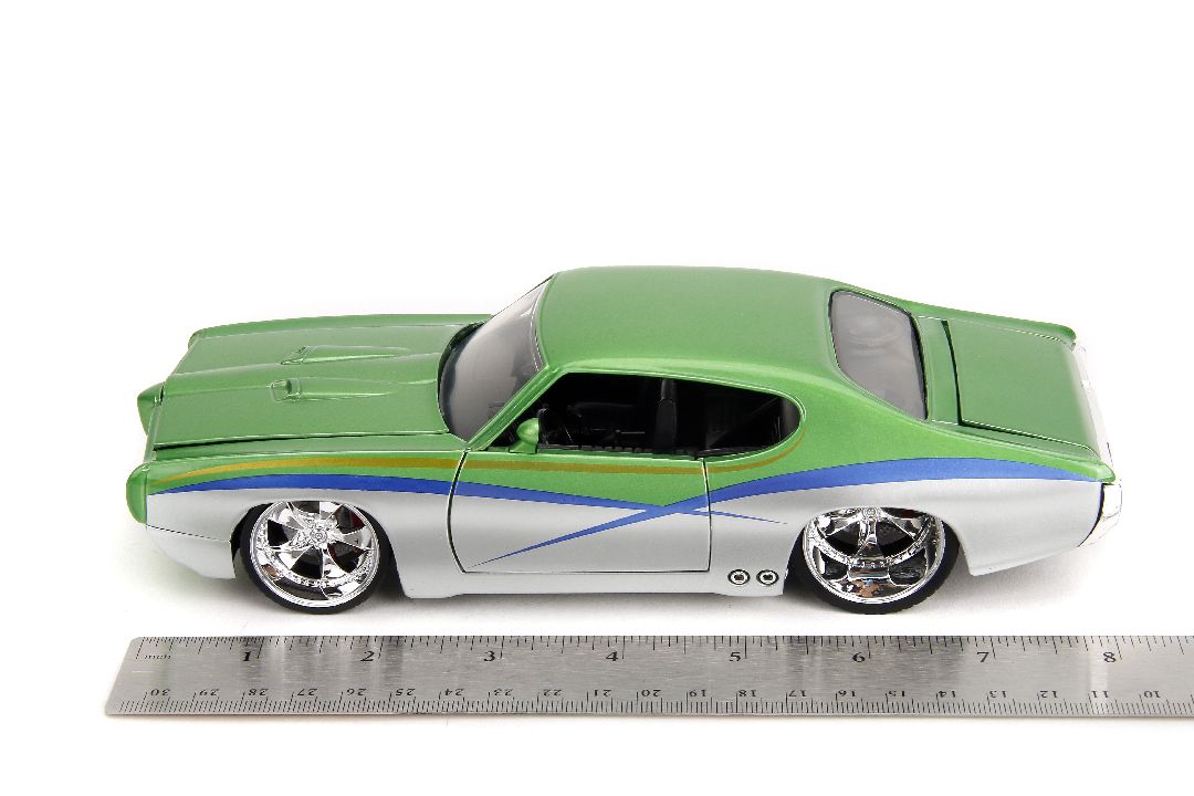 Jada 1/24 "BIGTIME Muscle" - 1969 Pontiac GTO Judge – image 13