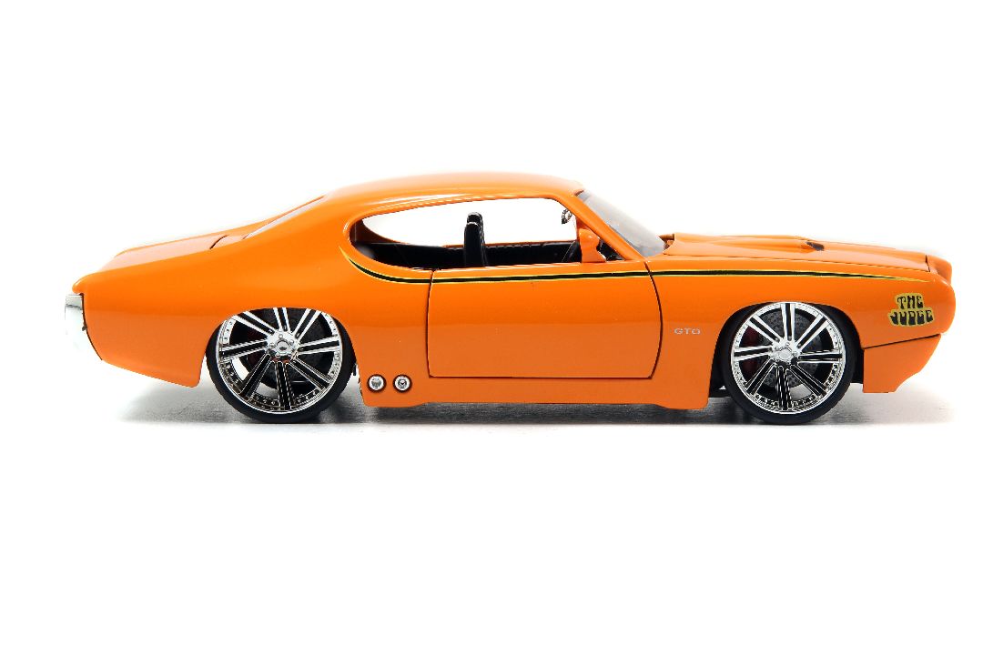 Jada 1/24 "BIGTIME Muscle" 1969 Pontiac GTO Judge – image 3