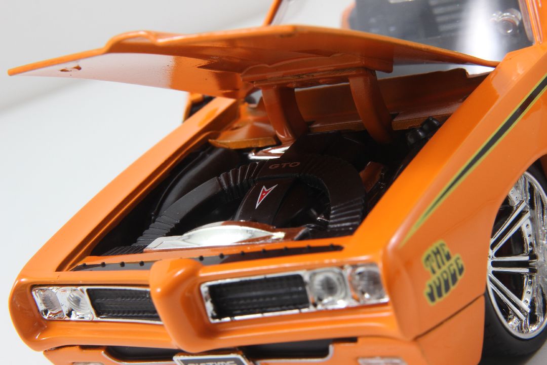 Jada 1/24 "BIGTIME Muscle" 1969 Pontiac GTO Judge – image 7