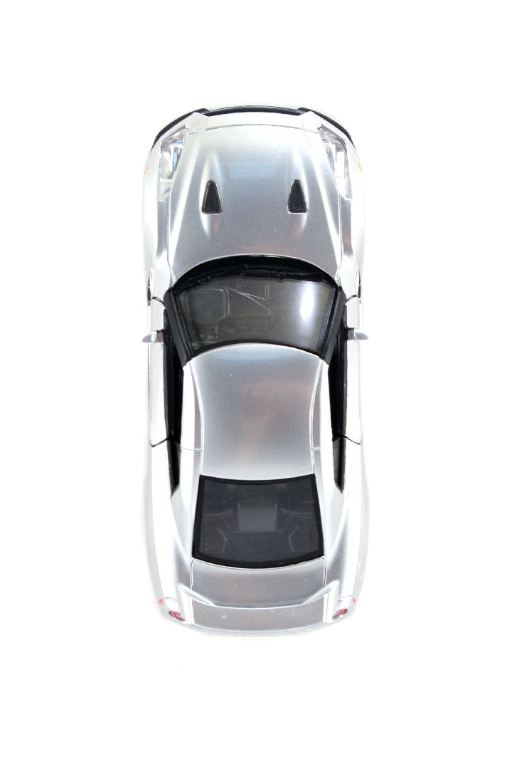 Jada "Fast & Furious" 1/32 2009 Nissan GTR (R35) - Silver – image 5