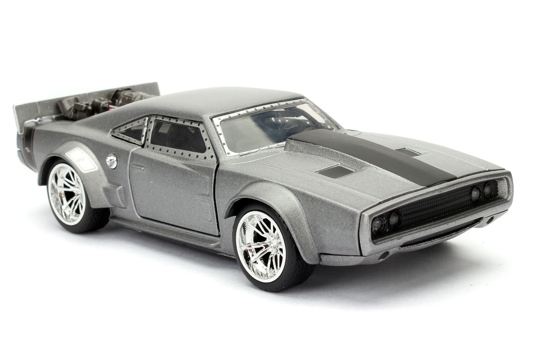Jada 1/32 "Fast & Furious" Dom's Ice Charger – image 5
