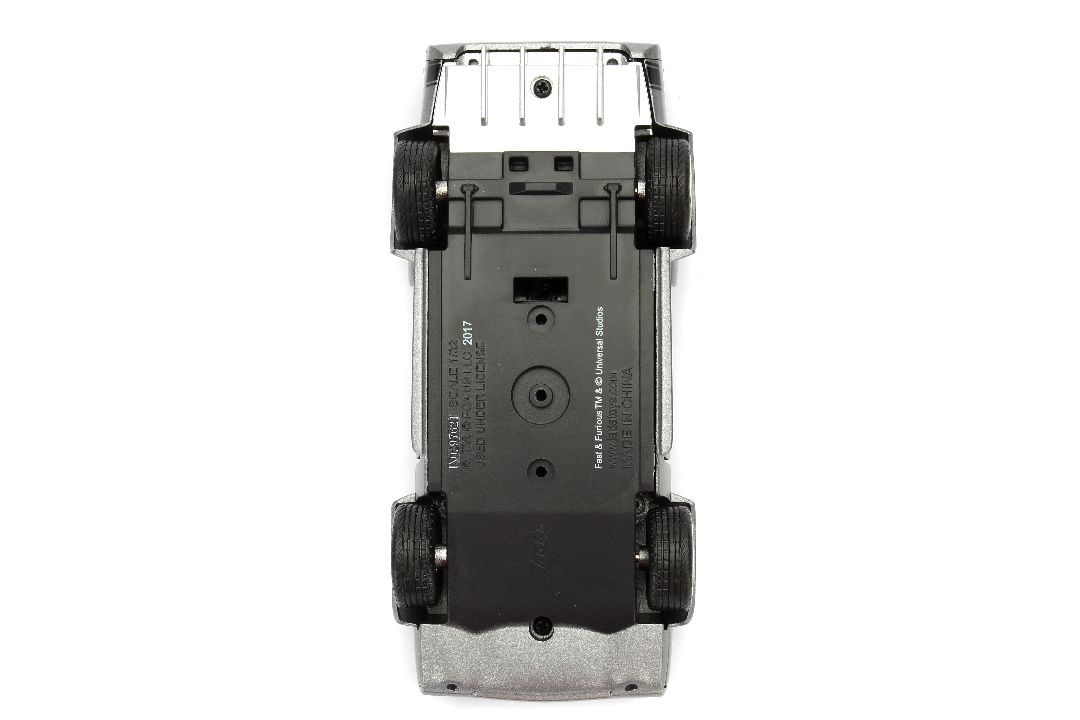 Jada 1/32 "Fast & Furious" Dom's Ice Charger – image 7