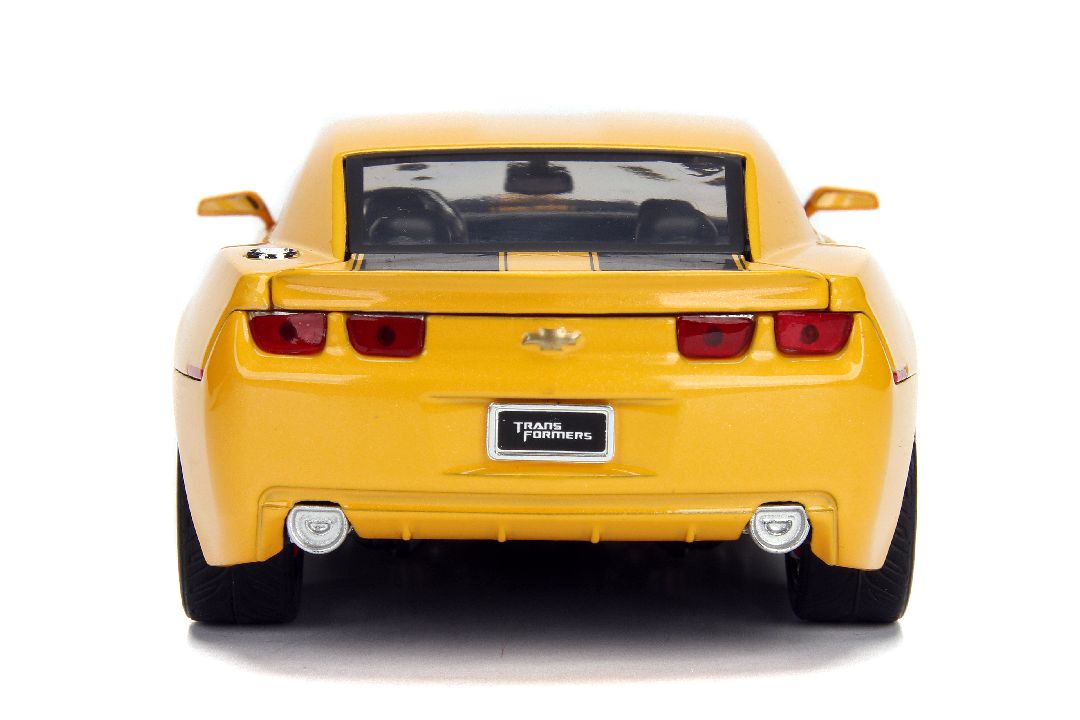 Jada 1/24 Transformers - 2006 Camaro Bumblebee W/Coin thumbnail 1