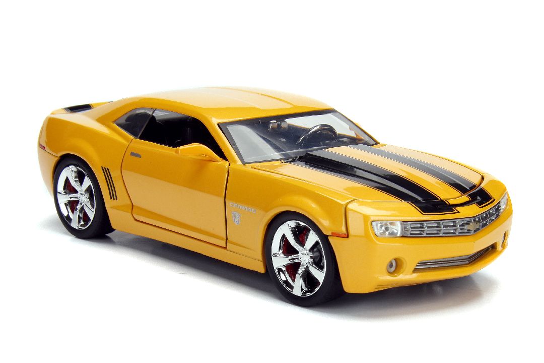 Jada 1/24 Transformers - 2006 Camaro Bumblebee W/Coin thumbnail 4