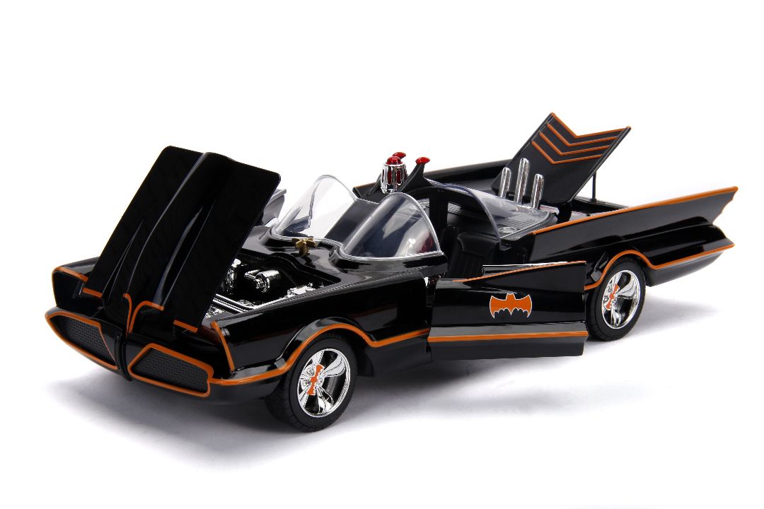 Jada 1/18 "Hollywood Rides" 1966 TV Series Batmobile with Batman thumbnail 11