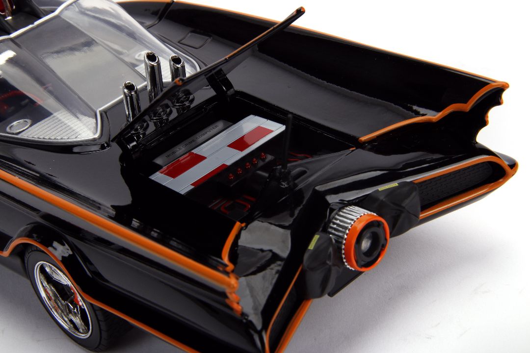 Jada 1/18 "Hollywood Rides" 1966 TV Series Batmobile with Batman thumbnail 18