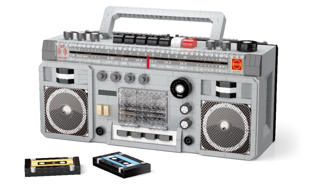 KOCO Old-fashioned radio - 1982 Pieces – image 2