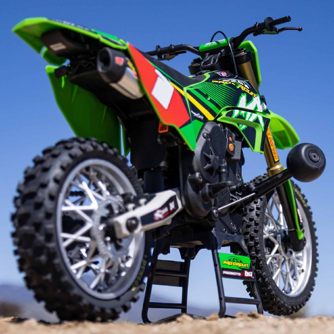 Losi 1/4 Promoto-MX Brushless RTR - Pro Circuit Green – image 4