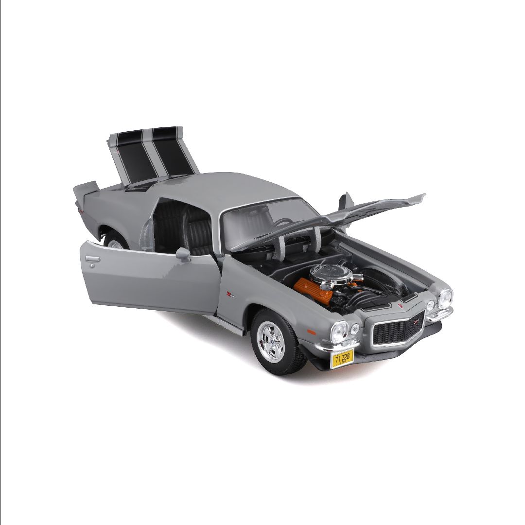 Maisto 1/18 SE 1971 Chevrolet Camaro - Gray – image 4