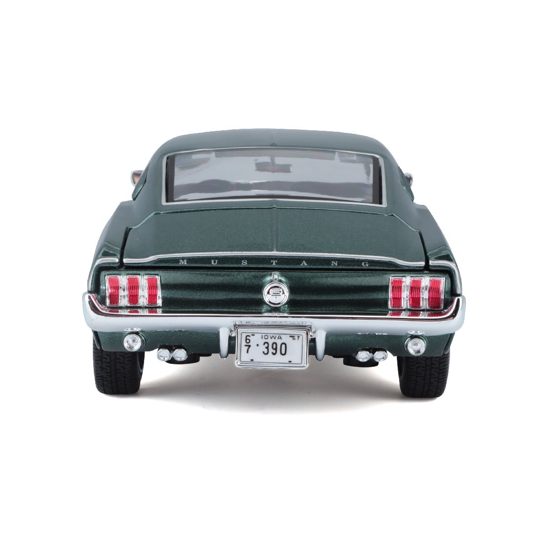 Maisto 1/18 SE 1967 Ford Mustang GTA Fastback - Metallic Green – image 4