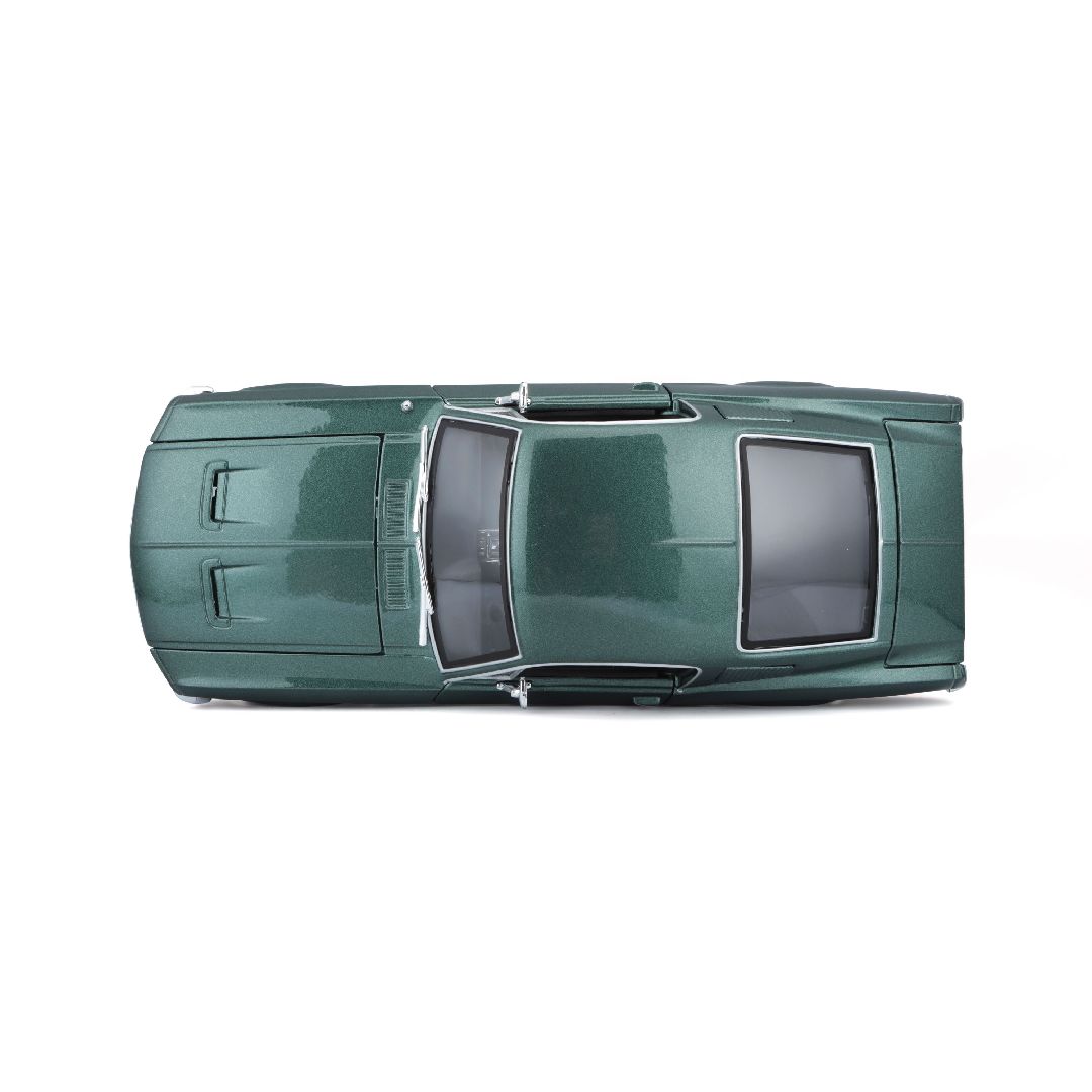 Maisto 1/18 SE 1967 Ford Mustang GTA Fastback - Metallic Green – image 5