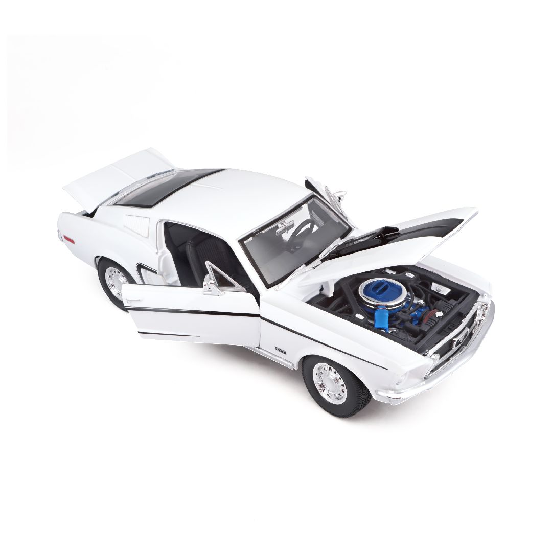 Maisto 1/18 SE 1968 Ford Mustang GT Cobra Jet  - White – image 7