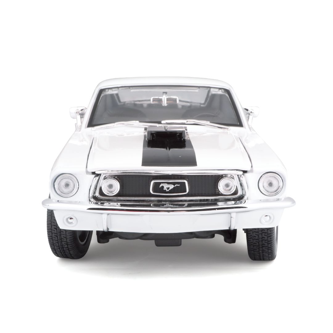 Maisto 1/18 SE 1968 Ford Mustang GT Cobra Jet  - White – image 10