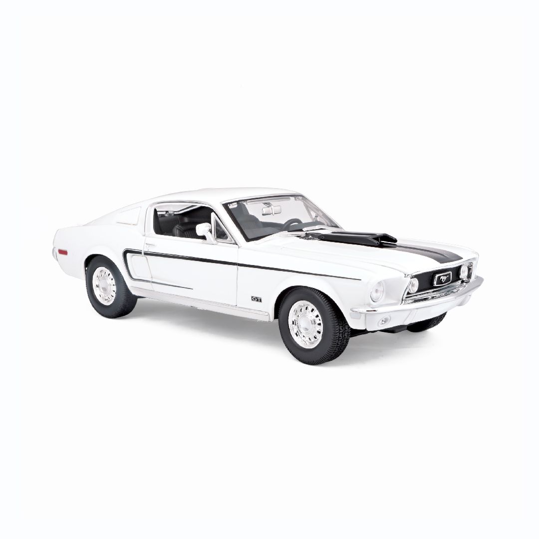 Maisto 1/18 SE 1968 Ford Mustang GT Cobra Jet  - White – image 11