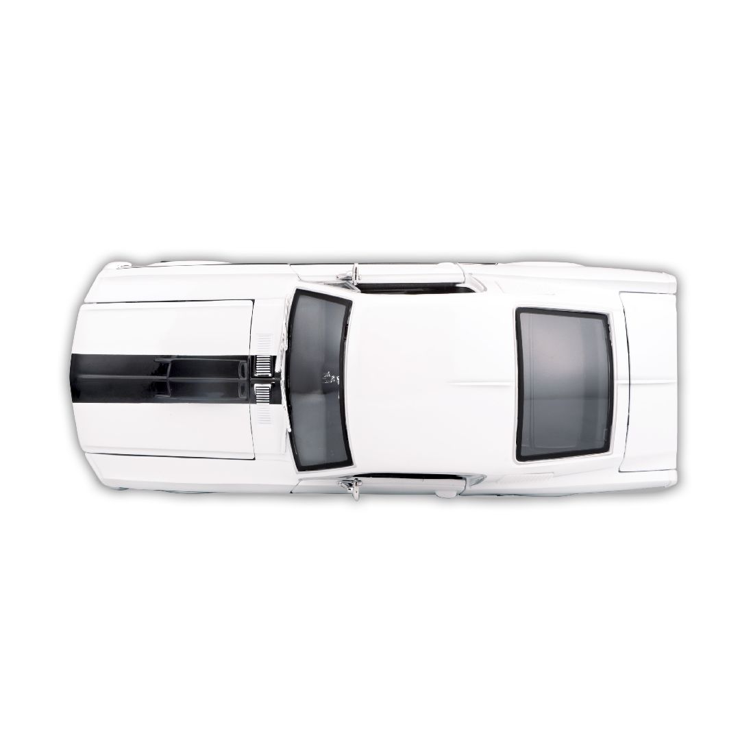 Maisto 1/18 SE 1968 Ford Mustang GT Cobra Jet  - White – image 14