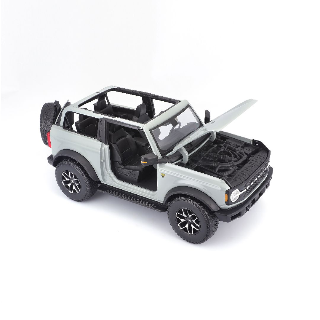 Maisto 1/18 SE 2021 Bronco Badlands (w/o doors) - Cactus Gray – image 16