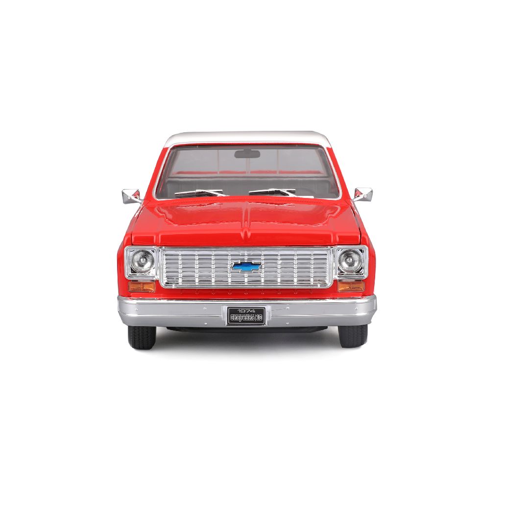 Maisto 1/18 SE 1974 Chevrolet C10 Cheyenne Super - Red/White – image 7