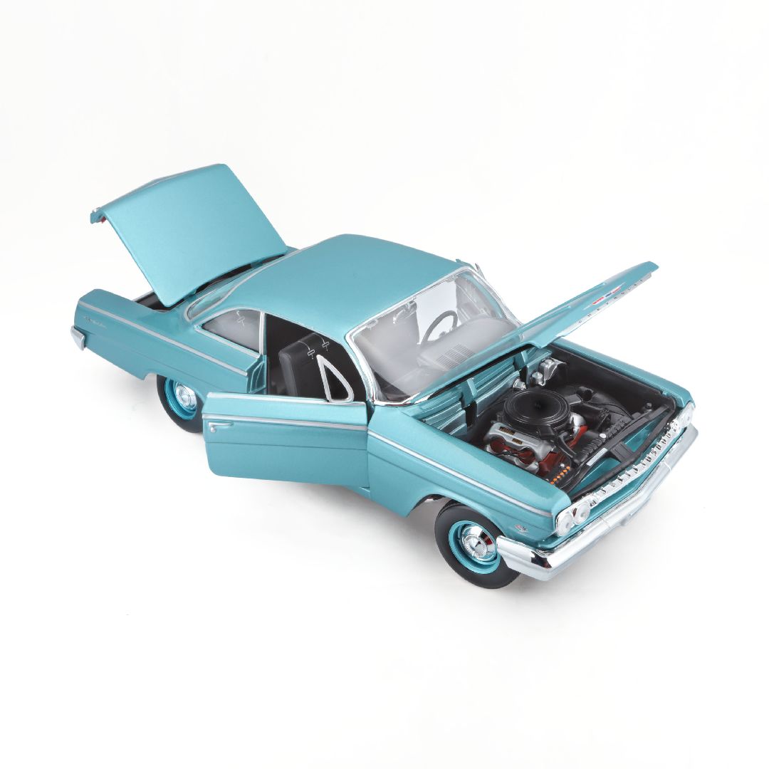 Maisto 1/18 SE 1962 Chevrolet Bel Air - Metallic Light Blue – image 16