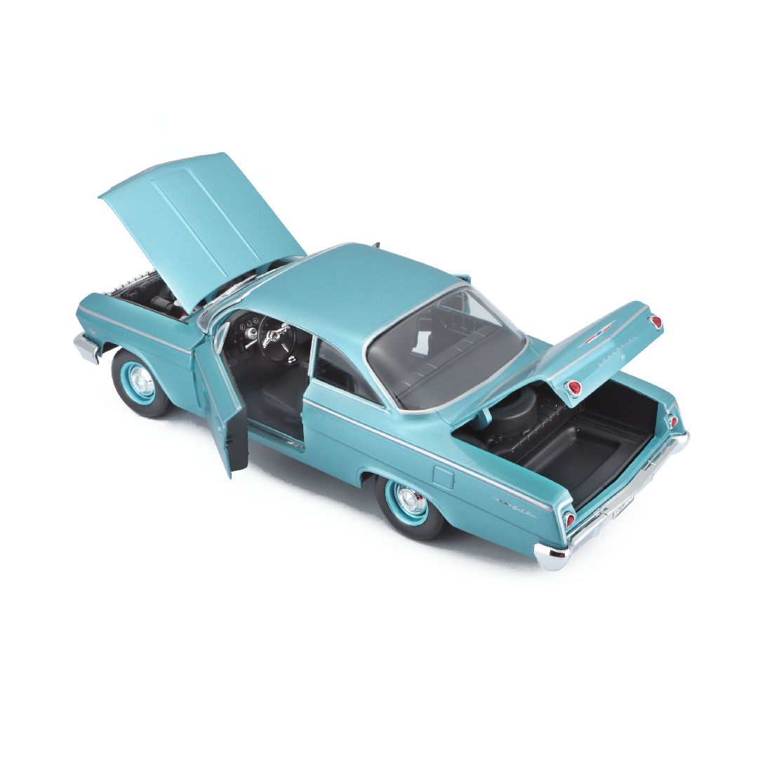 Maisto 1/18 SE 1962 Chevrolet Bel Air - Metallic Light Blue – image 17
