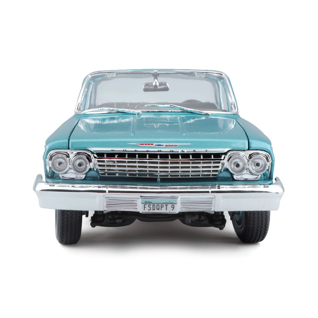 Maisto 1/18 SE 1962 Chevrolet Bel Air - Metallic Light Blue – image 20
