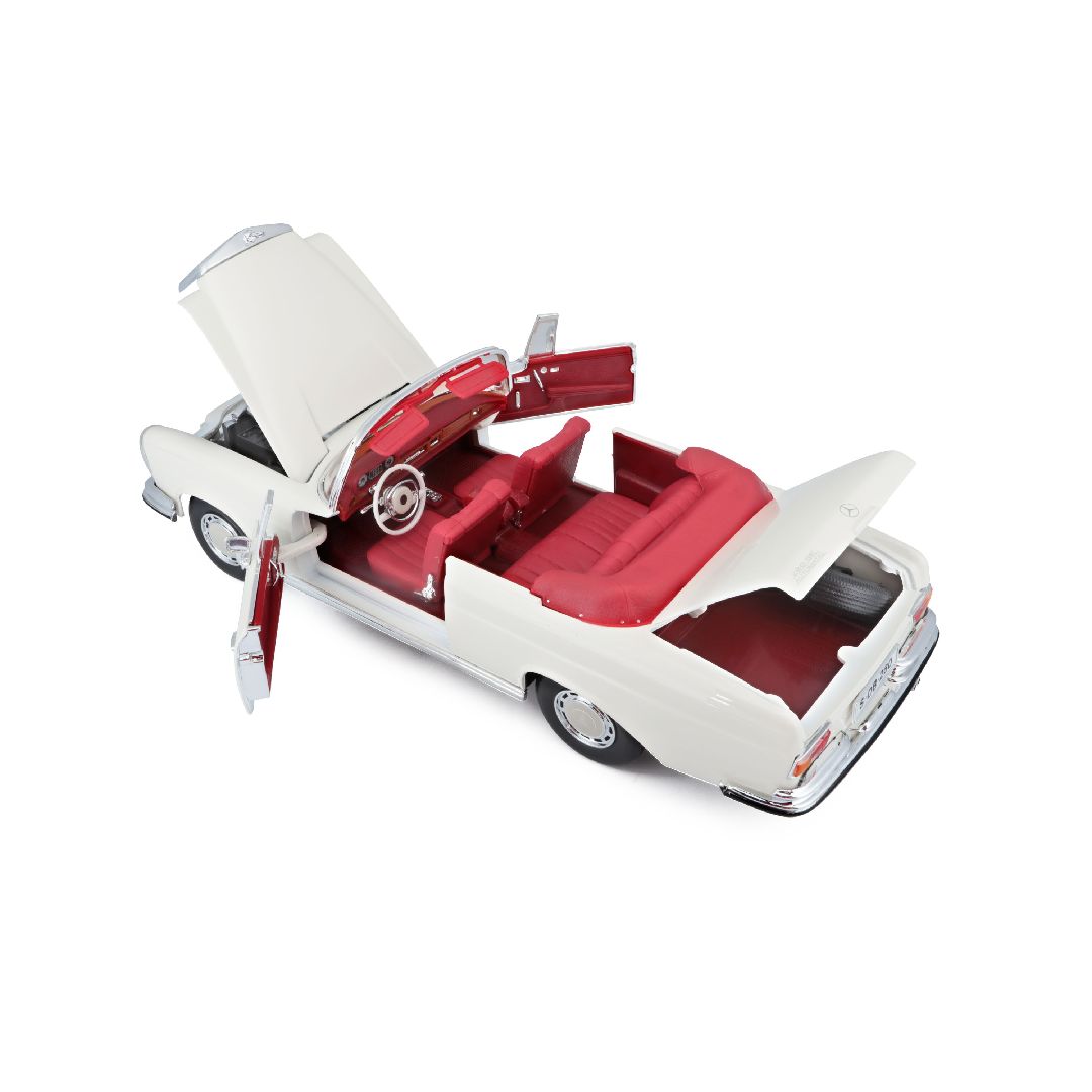 Maisto 1/18 SE 1967 Mercedes-Benz 280SE Cabrio - Cream – image 9