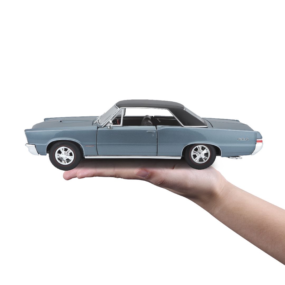 Maisto 1/18 SE 1965 Pontiac GTO (Hurst Edition) (Metallic Blue) – image 10