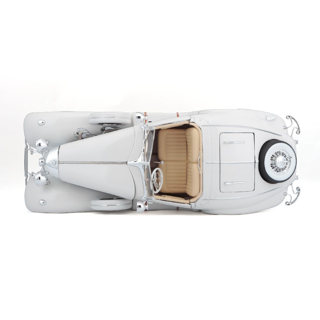 Maisto 1/18 PE 1936 M-B 500 K Typ Specialroadster (White) – image 13