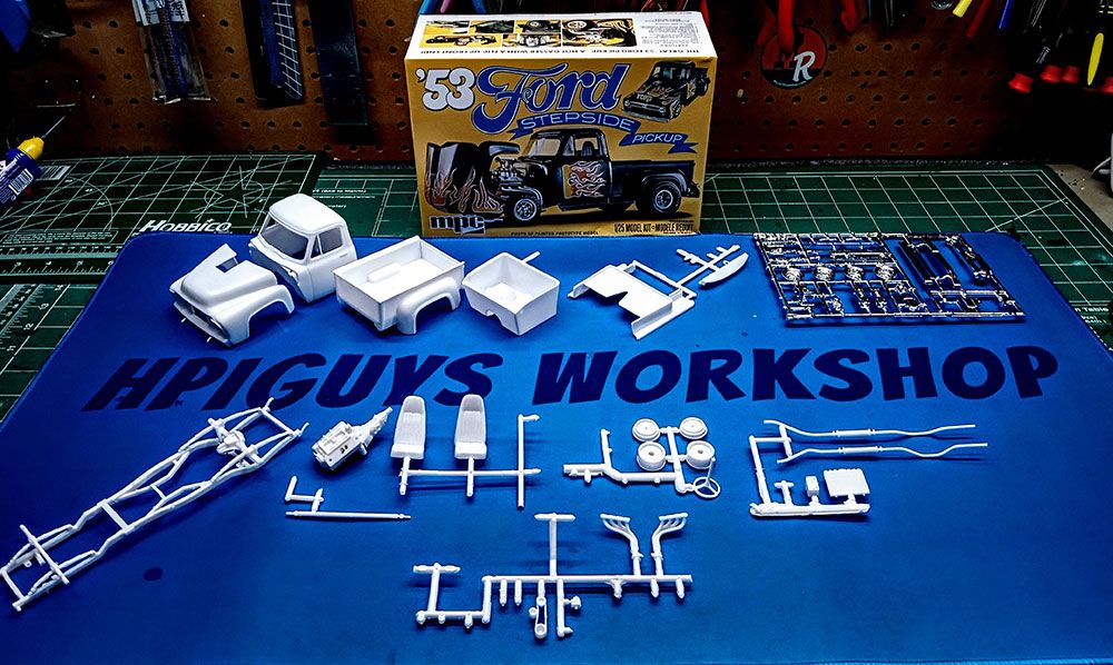MPC 1/25 1953 Ford Pickup Flip-Nose – image 3