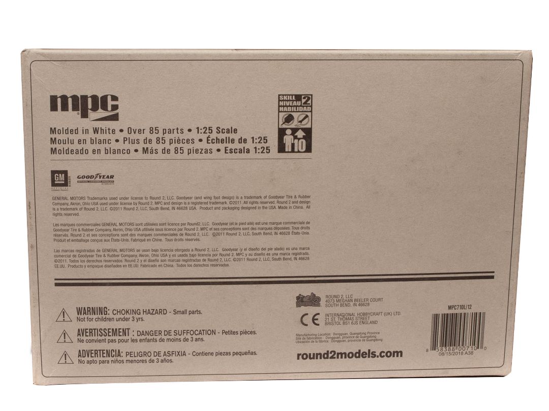 MPC 1967 Pontiac GTO Molded in White 1/25 Model Kit (Level 2) – image 5