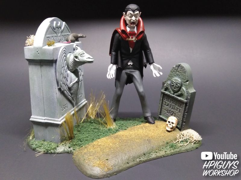 Polar Lights Haunted Manor: Flight of the Vampire 1/12 Model Kit – image 10