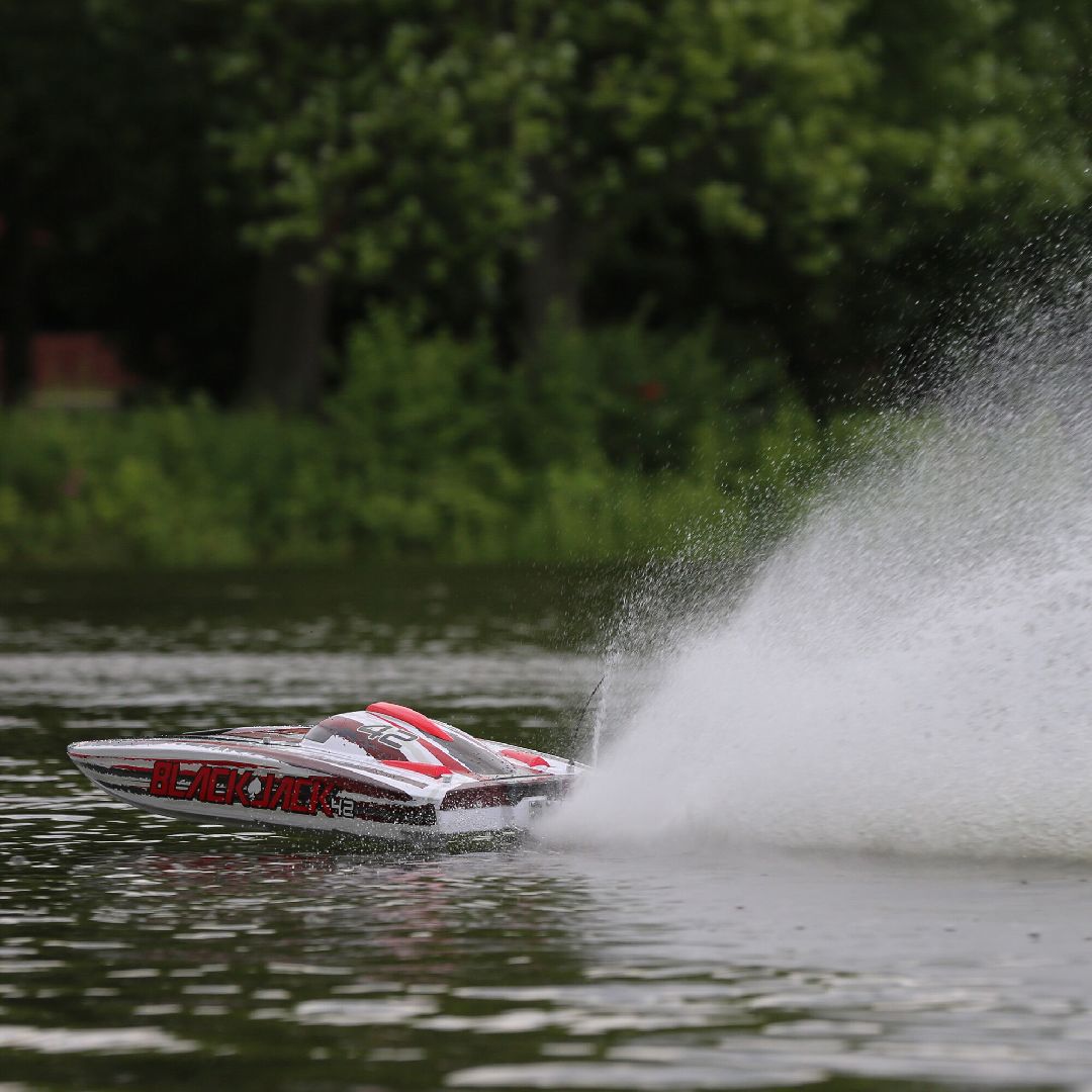 Pro Boat Blackjack 42-inch Brushless 8S Cat RTR - White/Red – image 7
