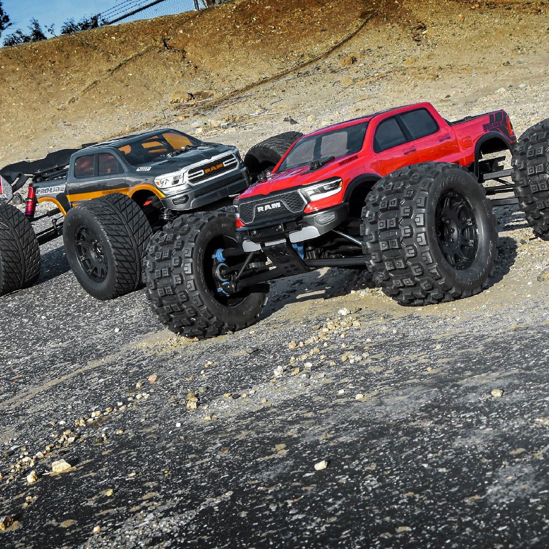 Pro-Line Badlands 3.8" Tires on Black w/ Removable Hex (2) – image 3