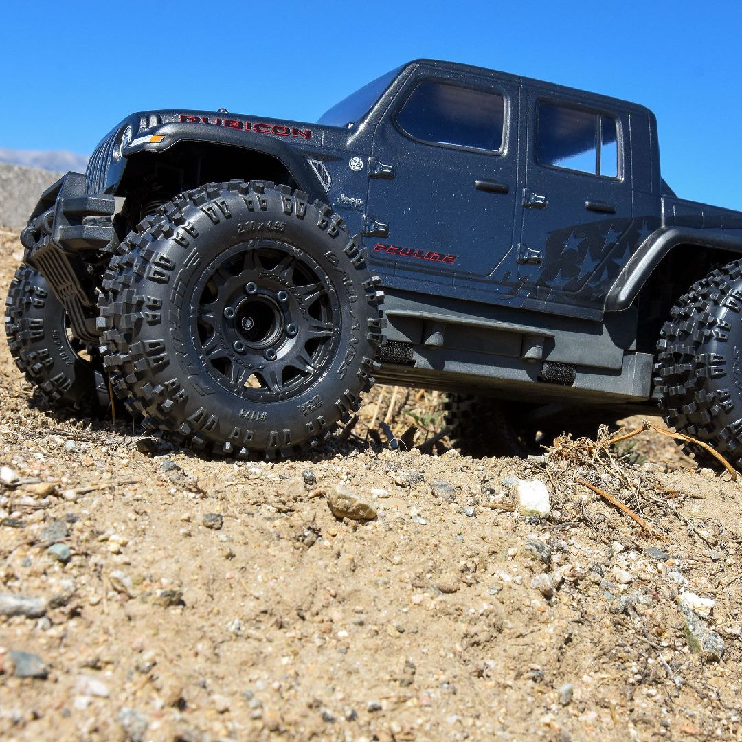 Pro-Line Badlands 2.8" Tires on Black Removable Hex Wheels (2) – image 3